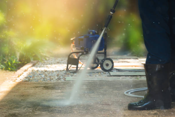 Best Animal Enclosure Cleaning  in Draper, UT
